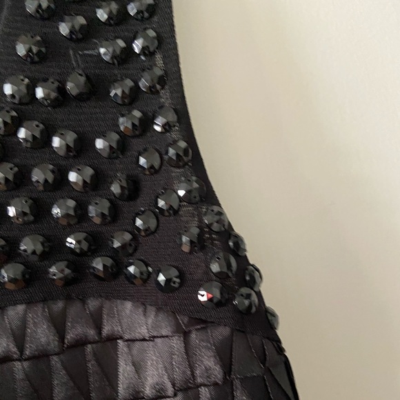 Express LBD - Picture 5 of 5